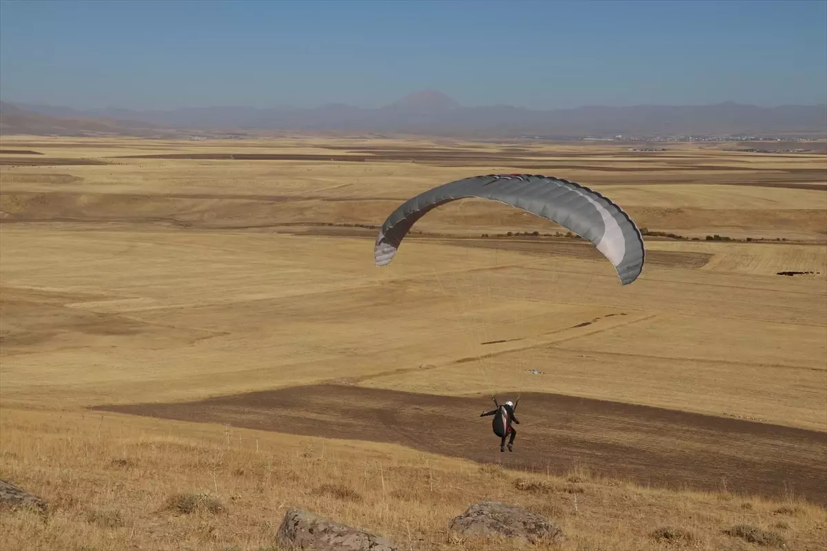 agrida 50 genc yamac parasutu pilotu oldu K3fszBKy