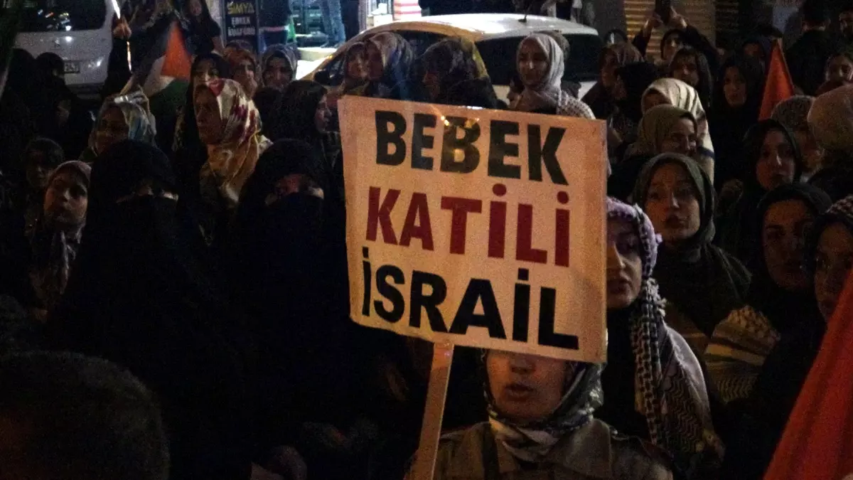 erciste gazzeye destek yuruyusu duzenlendi UuOClwmg