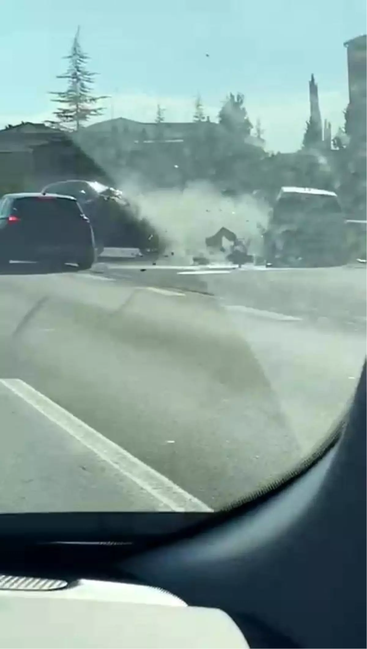 kocaeli tem otoyolunda tehlikeli surus kazasi V3FWWjmn