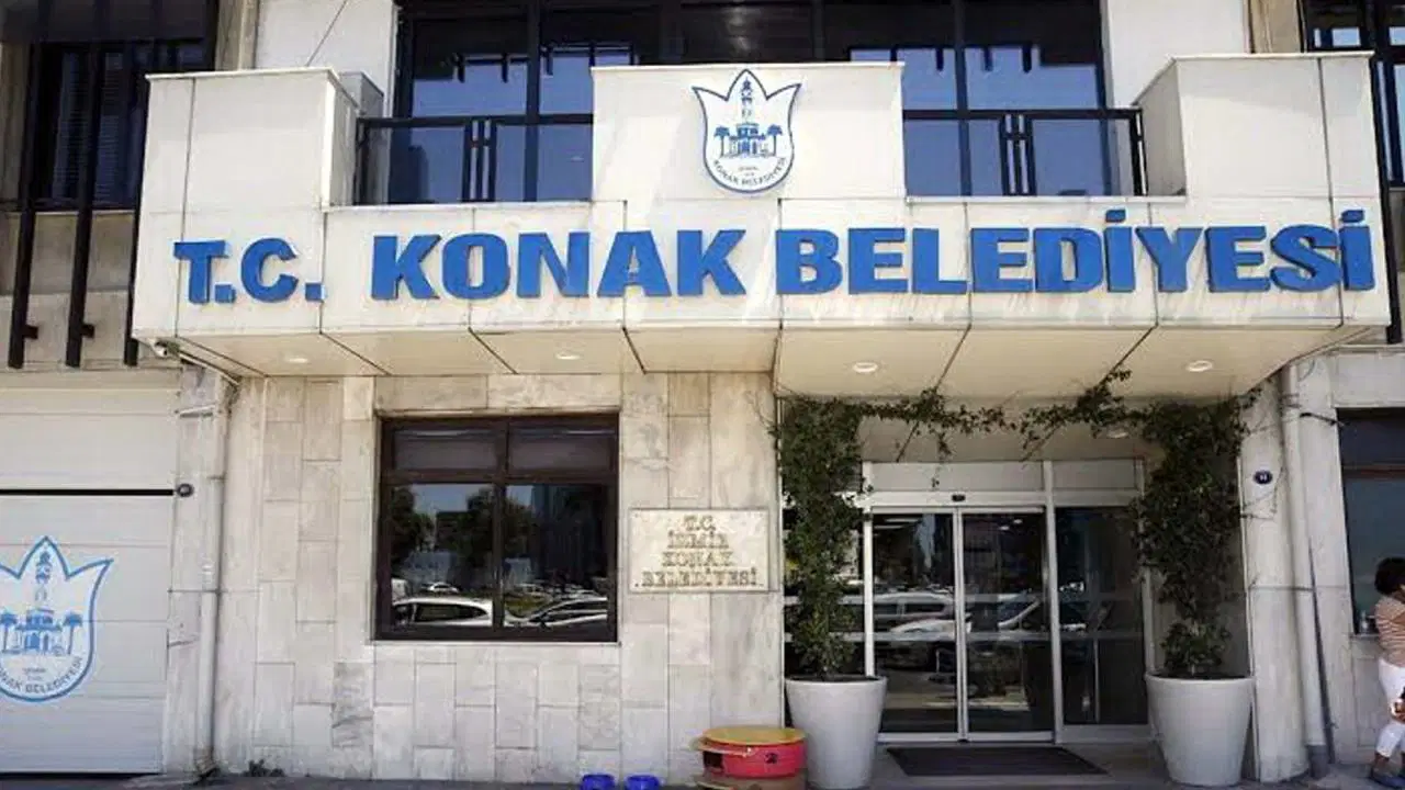 konak belediyesine operasyon gozaltilar var 1KQEHhlA.jpg