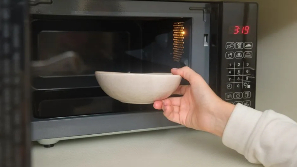 mikrodalgada yapilan bu hatalar yangina yol aciyor uhXZvULT.jpg