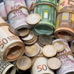Doviz ataga gecti dolar ve euro yine pes pese rekor kirdi PrmZp2HB
