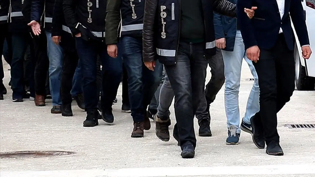 Mersinde feto operasyonu 58 gozalti 5YqnyA77